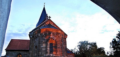 Die spätromanische Stiftskirche im Stadtbezirk Faurndau